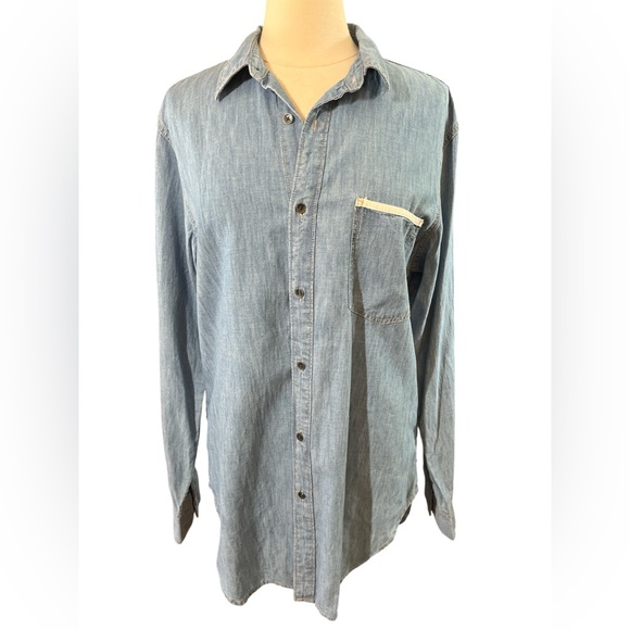 Guess Light Blue Denim Button Down Shirt Size Large regular fit - Picture 1 of 13